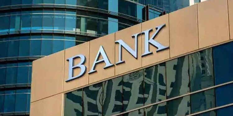 VNDirect: NIM ngân hàng có thể giảm trong năm 2022