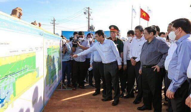 Thủ tướng yêu cầu khẩn trương đẩy nhanh tiến độ dự án xây dựng sân bay Long Thành