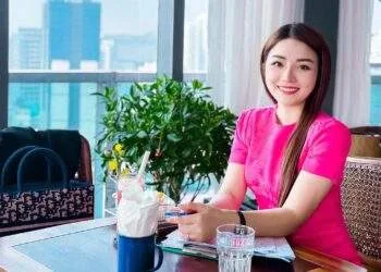 CEO Nguyễn Hiền - Từ nữ CEO bản lĩnh đến người truyền cảm hứng