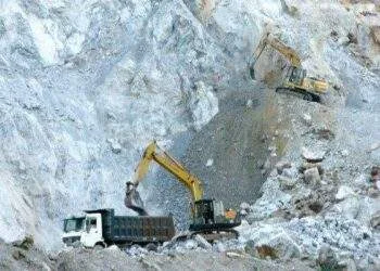 Cân nhắc việc xử phạt doanh nghiệp khoáng sản khi khai thác vượt công suất
