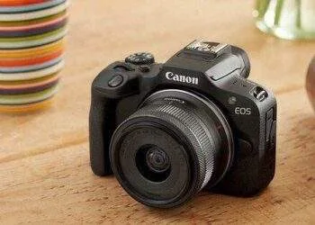 Canon ra mắt máy ảnh không gương lật giá rẻ EOS R100