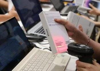 Gian nan bảo hành iPhone chính hãng tại Việt Nam
