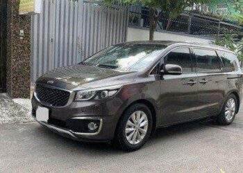 Kia Sedona máy xăng 3.3 lít đời cũ, giá 570 triệu có nên mua?