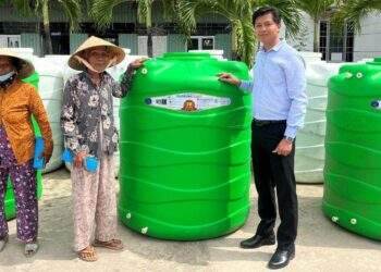 San sẻ nỗi lo hạn mặn cùng người dân đồng bằng Sông Cửu Long