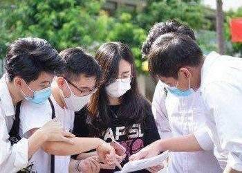 Thí sinh cần đăng ký xét tuyển đại học sớm đề phòng gặp rủi ro
