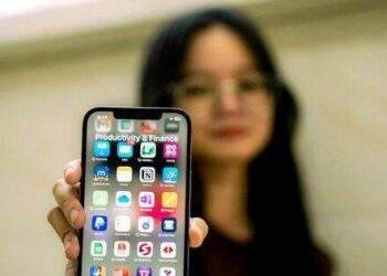 Thời ăn app, ngủ app, yêu cũng app