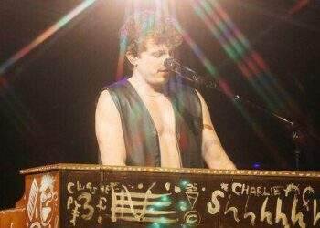 Charlie Puth và dàn sao Việt hội tụ tại đại nhạc hội 8Wonder