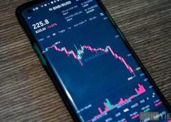 BNB giảm về mức thấp nhất trong 6 tháng, dẫn đầu đợt sụt giảm altcoins; BTC giảm gần 1k giá xuống vùng $26k4
