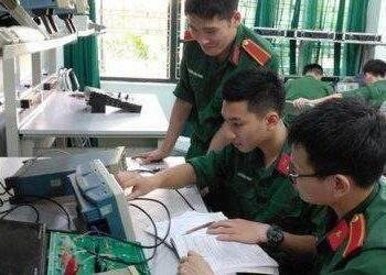 Các trường Quân đội tăng điểm xét tuyển IELTS lên 5.5