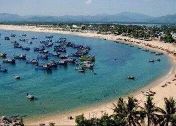 Chiến lược khai thác, sử dụng bền vững tài nguyên, môi trường biển