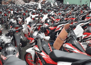 Chống 'ế', xả kho… nhiều xe máy tại Việt Nam 'đại hạ giá'
