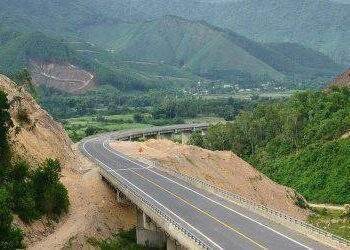 Đầu tư xây dựng 32,5 km cao tốc Hòa Bình