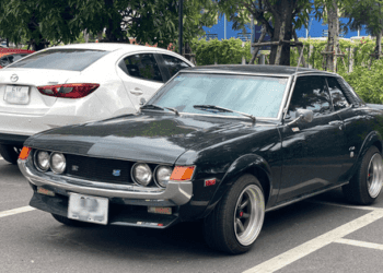 'Hồi xuân' xe cổ Toyota Celica 1973 tại Việt Nam