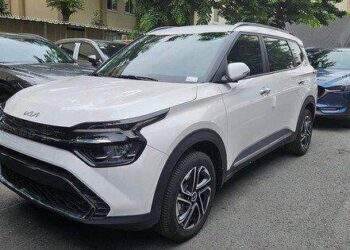 Kia Carens tại Việt Nam giảm giá 80 triệu đồng