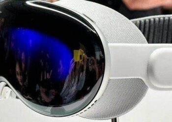 Kính Vision Pro giá 90 triệu đồng tại Việt Nam
