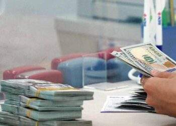 Lao dốc trên thị trường tự do