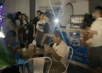 Nhiều nơi vẫn mất điện vào ban đêm