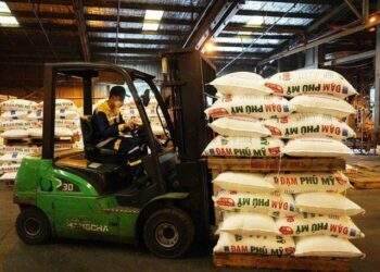 PVFCCo vào Top 50 công ty niêm yết tốt nhất năm 2023