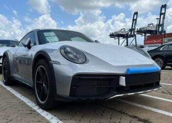 Porsche 911 Dakar đầu tiên về Việt Nam, giá gần 15,3 tỉ đồng