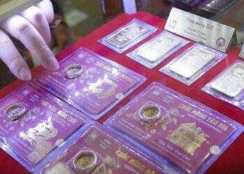 Thế giới lao dốc xuống 55,5 triệu, SJC duy trì 67 triệu
