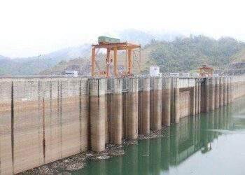 Thủy điện cạn nước, nhiệt điện giảm công suất, nguồn cung điện miền Bắc rất 'căng'