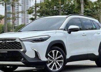 Toyota Corolla Cross 2020 giá gần 800 triệu đồng có đắt?