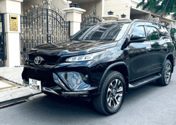Toyota Fortuner Legender 'mất giá' hơn 350 triệu đồng sau 1 năm sử dụng