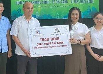 Toyota Việt Nam tặng hàng nghìn cây xanh tại tỉnh Hà Tĩnh và An Giang