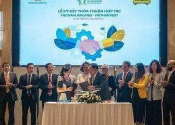 Vietnam Airlines mang suất ăn hàng không đến các tổ chức, cá nhân có hoàn cảnh khó khăn