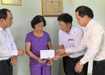 Agribank Đắk Lắk hỗ trợ, chia sẻ với gia đình các nạn nhân vụ khủng bố tại Cư Kuin