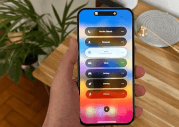 Apple đang phát triển iPhone màn hình cuộn