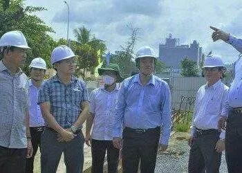 Cà Mau xin điều chỉnh đầu tư đê biển Tây và kè chống sạt lở bờ biển