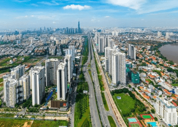 Doanh nghiệp ngoài ngành lấn sân bất động sản