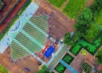 Độc lạ màn đồng diễn Yoga xếp hình chiếc Khánh tại tỉnh Thừa Thiên Huế