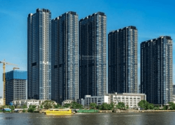 Giá căn hộ chênh lệch đến 30 lần so với thu nhập người dân TP HCM