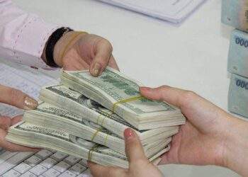 Giảm trên thị trường tự do