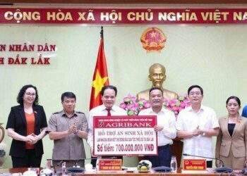 Hỗ trợ 1,2 tỷ đồng thực hiện công tác an sinh xã hội tại huyện Cư Kuin và tỉnh Đắk Lắk.