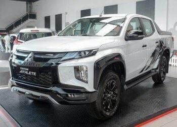 Không được giảm lệ phí trước bạ, Mitsubishi Triton 'đại hạ giá' xả hàng tồn kho