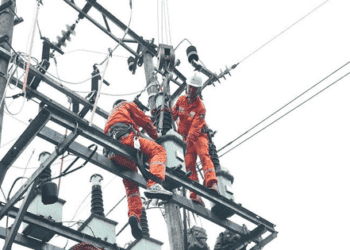 Lo mất cân đối tài chính, EVN kiến nghị tiếp tục được tăng giá điện