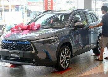 Người Việt vẫn 'cuồng' Toyota Corolla Cross, dấu ấn xe điện VinFast