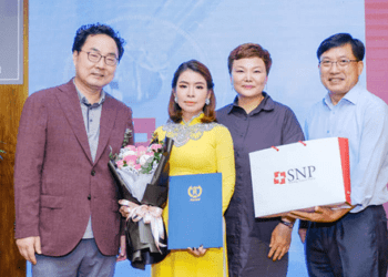 Nữ Doanh Nhân Thành Đạt Và Hành Trình Trao Yêu Thương
