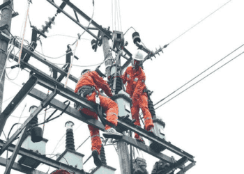 Nước cuồn cuộn đổ về hồ thủy điện miền Bắc, sản lượng phát điện tăng vọt