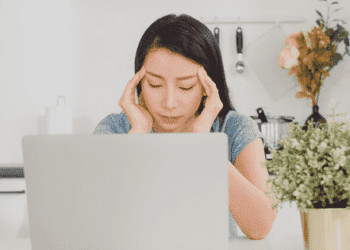 Sinh viên nhức đầu vì giáo viên kiểm tra đạo văn quá gắt