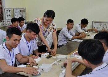 Tăng sức hấp dẫn cho hệ thống giáo dục thường xuyên