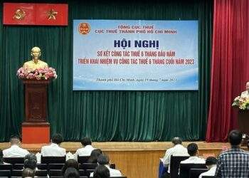 Thuế thu nhập cá nhân giảm do giao dịch bất động sản, chứng khoán đi xuống