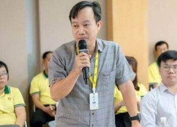 Tổng giám đốc PVCFC đối thoại với người lao động