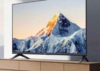 Xiaomi giới thiệu TV vỏ kim loại nguyên khối giá rẻ