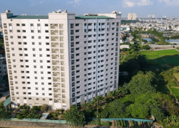 Bỏ hoang 4.000 căn hộ tái định cư