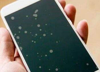 Cách xử lý 'lỗi bóng khí' trên miếng dán bảo vệ màn hình smartphone