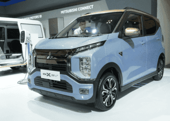 Cận cảnh Mitsubishi eK X EV, xe điện có khả năng về Việt Nam